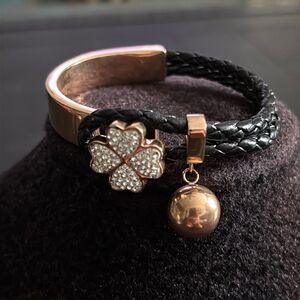 Clear Crystal Clover Bangle Bracelet Brown Faux Leather Cord Gold Tone Stainless